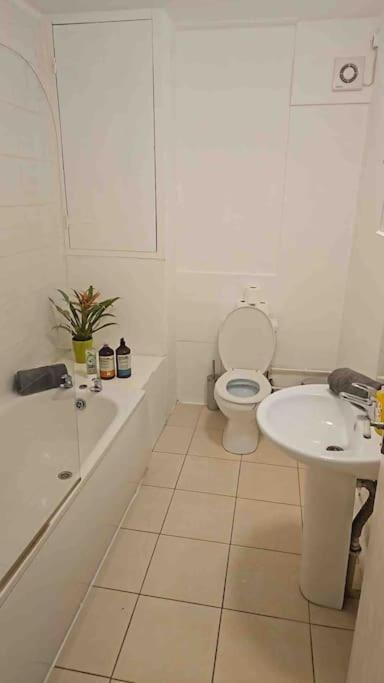 Period Sea View Flat In Hastings Apartment Exterior photo